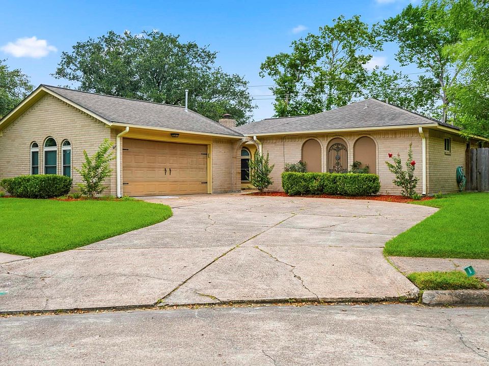 1st image of 2708 Shady Creek Dr