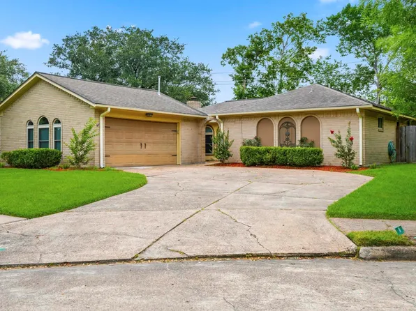 2708 Shady Creek Dr, Pearland, TX 77581