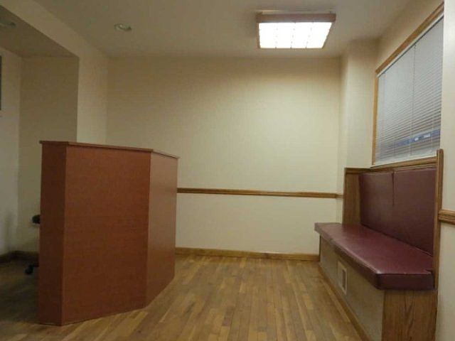 2nd image of 1417 Bell Blvd