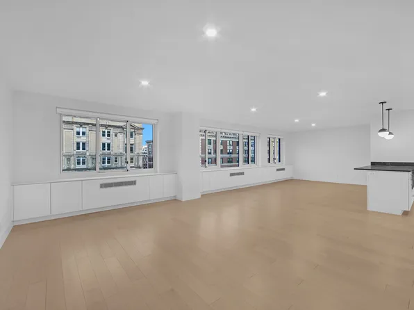 920 Park Avenue 007AB image 1 of 27