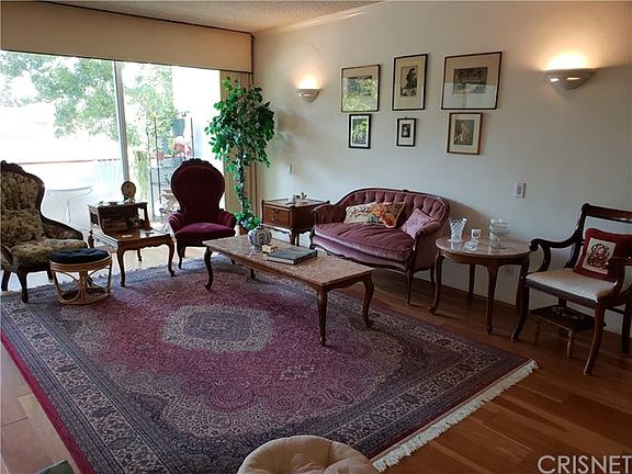 3rd image of 4915 Tyrone Ave APT 133