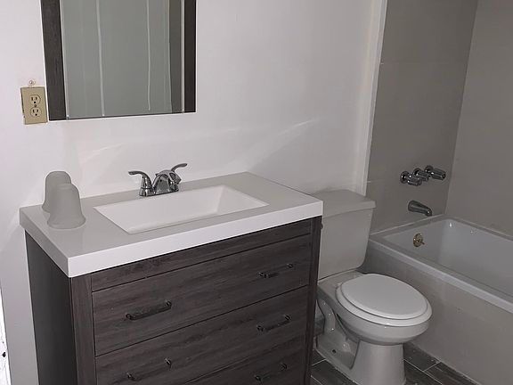 2nd image of 410 Westervelt Ave APT 1