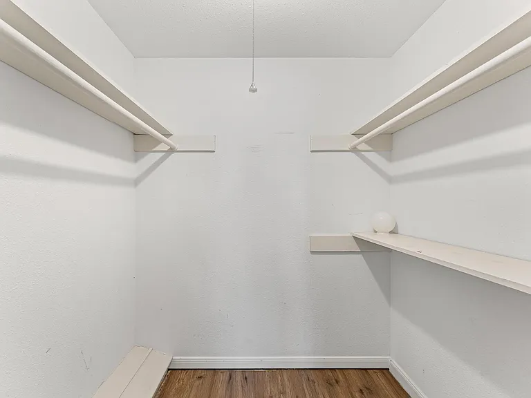 427 Whitecap Dr — Photo 17
