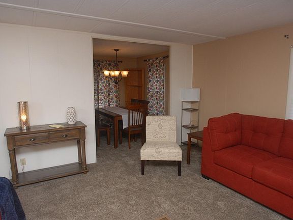 2nd image of 608 1/2 Myers Ave #1