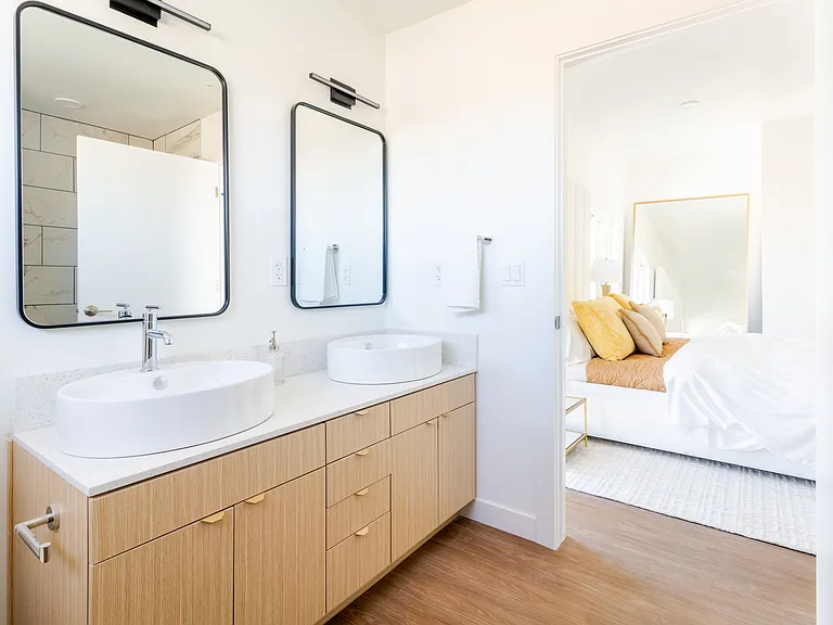New Sky Highland Townhomes — Photo 14