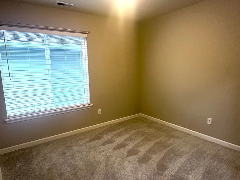 4315 Freemont St NE — Photo 29