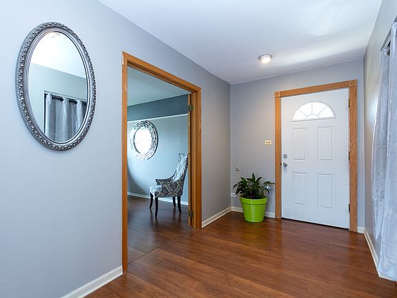 3rd image of 4920 Cypress Ct
