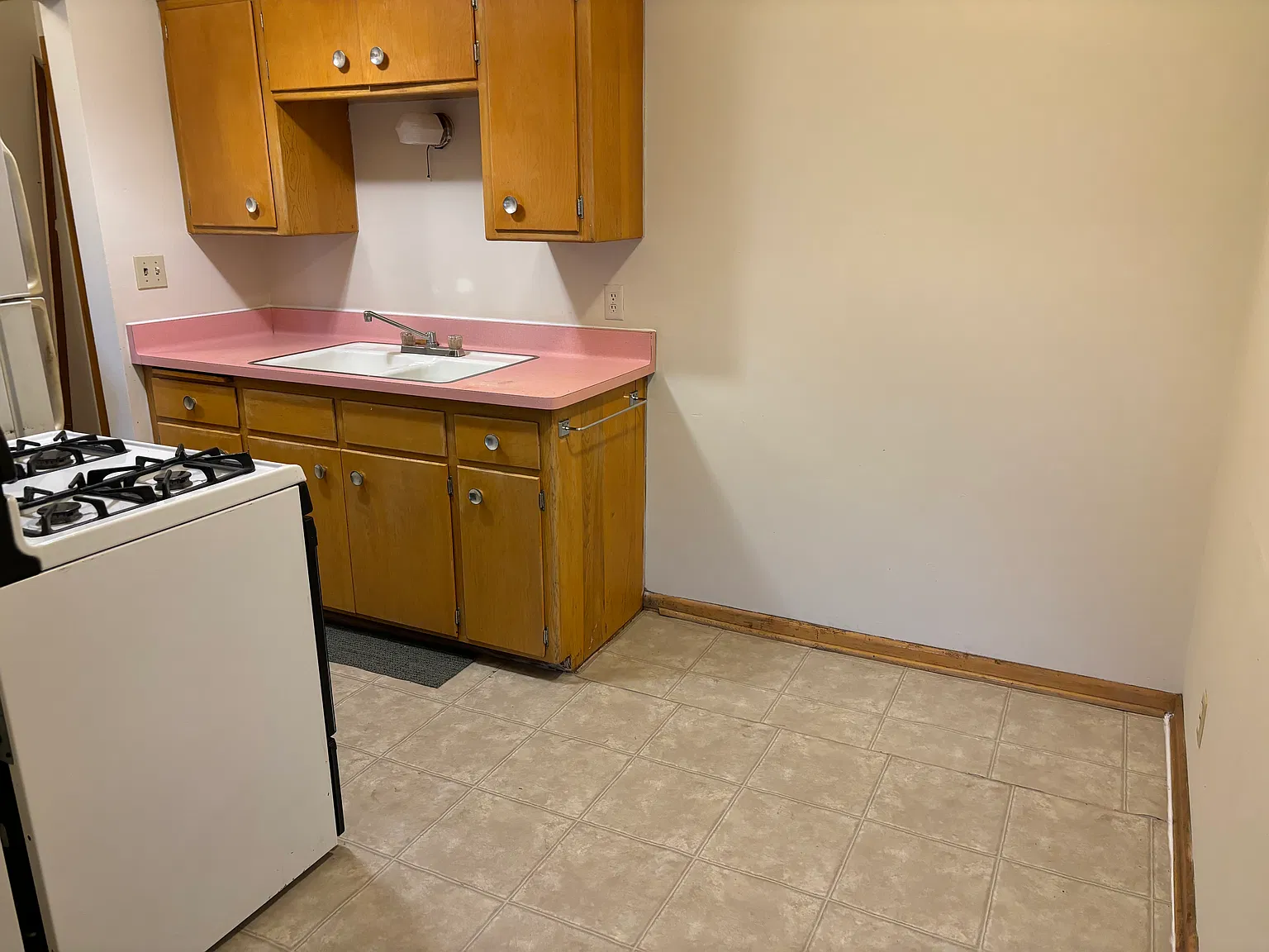 1 bed, 800 sqft, $925 — Photo 3