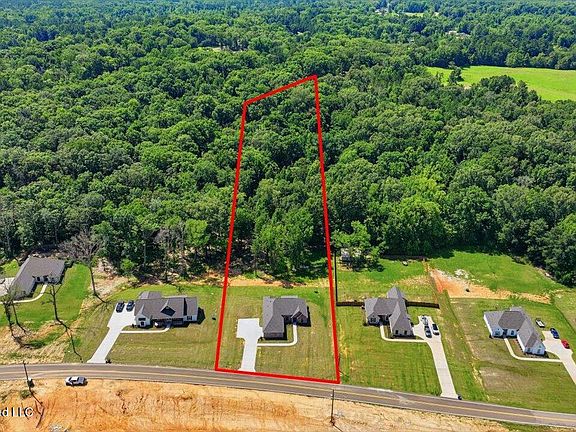 2nd image of 939 Mullican Rd