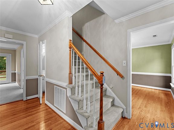 3rd image of 5702 Standing Oak Rd
