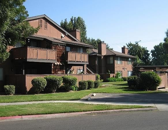 1st image of 4860 E Lane Ave Unit 104