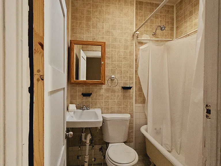 11 S Hilton St — Photo 4