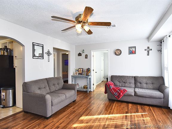 4th image of 7115 E Newton Pl