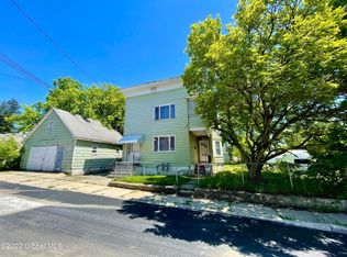 12 Gardiner St #B, Amsterdam, NY 12010