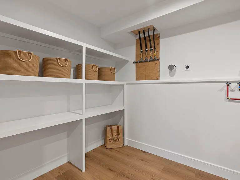 52 Curtis Rd — Photo 15