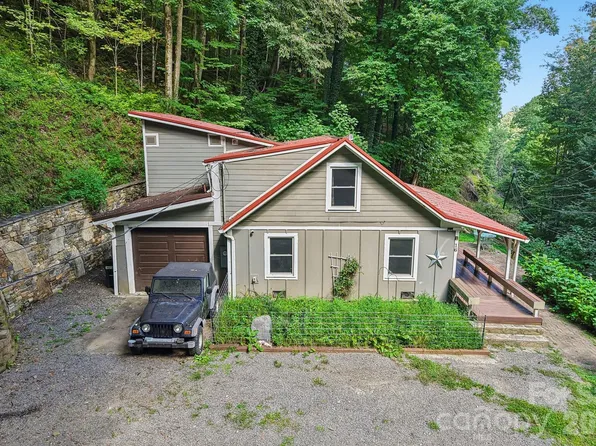 16 Wits End Way, Waynesville, NC 28785