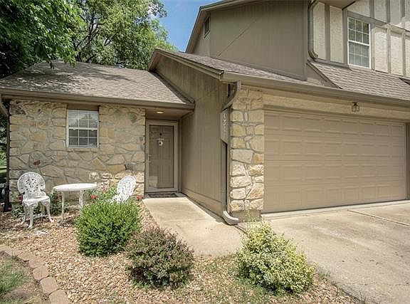 5th image of 1311 NW Village Dr