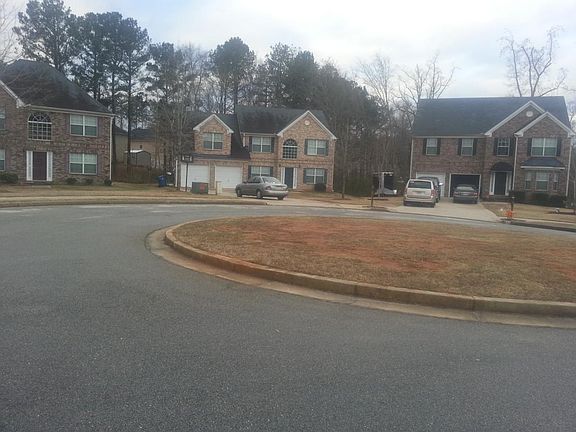 3rd image of 827 Hannah Ct