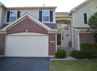 13 Rose Hill Ct, Algonquin, IL 60102