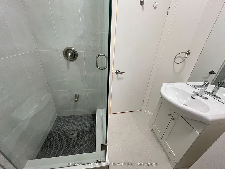 82 Curzon St #2 — Photo 12