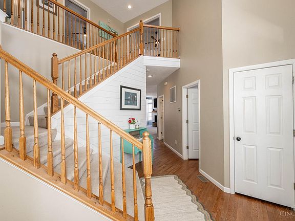 2nd image of 1133 Hayward Cir