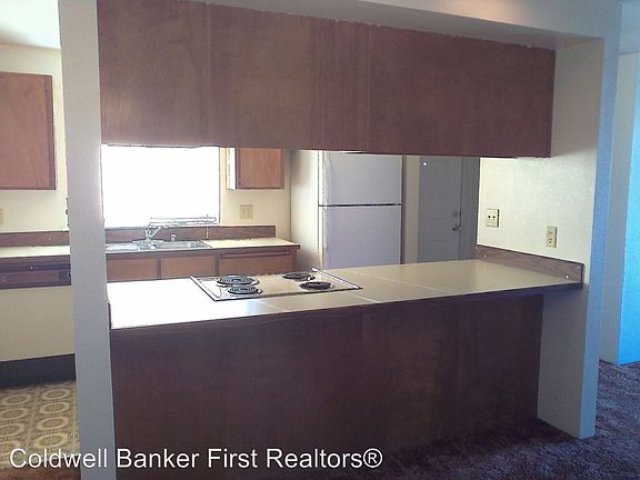 4th image of 254 NE Birch Ave APT C