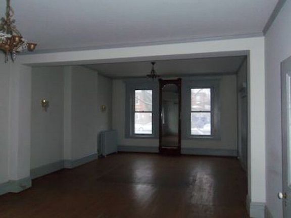 5th image of 202 S Paint St