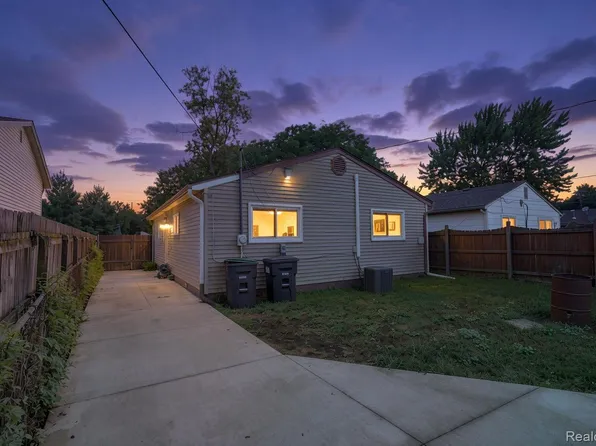 20365 Empire St, Taylor, MI 48180