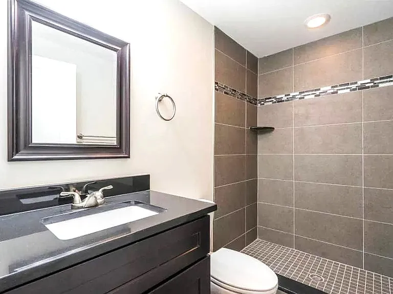537 Morse St — Photo 16