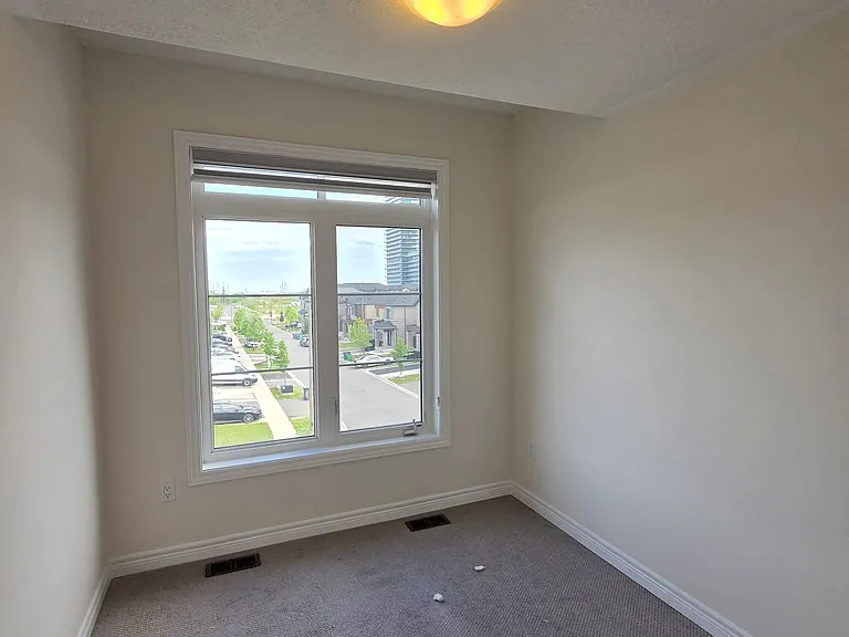118 Purple Sage Dr #UPPER — Photo 19
