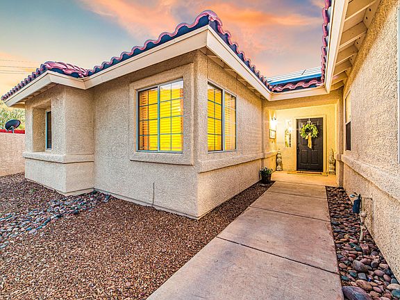 2nd image of 1380 W Crosswinds Pl