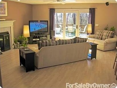 The Great Room
						:
						Wide open spaces - open to kitchen, entry, office (dining) and den - great view!