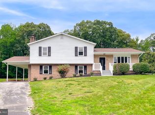 118 Helena Dr, Prince Frederick, MD 20678