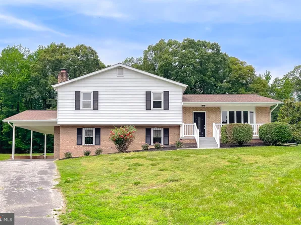 118 Helena Dr, Prince Frederick, MD 20678