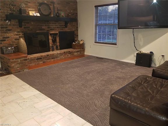 3rd image of 7050 Carriage Hill Dr APT 201