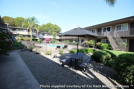 Marin Royal Apartments LLC — Photo 22