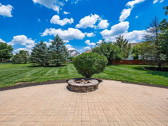 4th image of 7561 Indian Creek Way