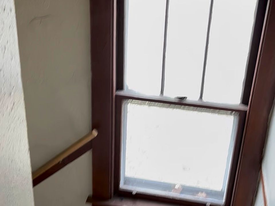 Building Photo 3