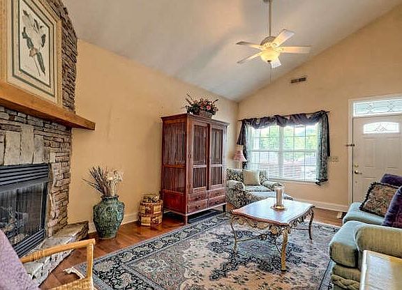 5th image of 406 Long View Dr