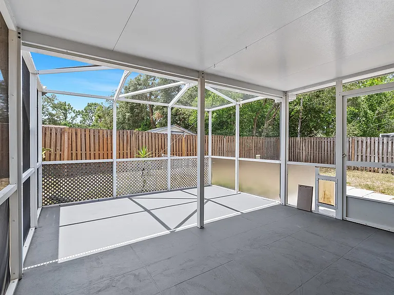 11366 Riddle Dr — Photo 40