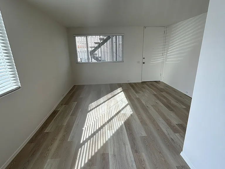 4851 Del Monte Ave #3 — Photo 2