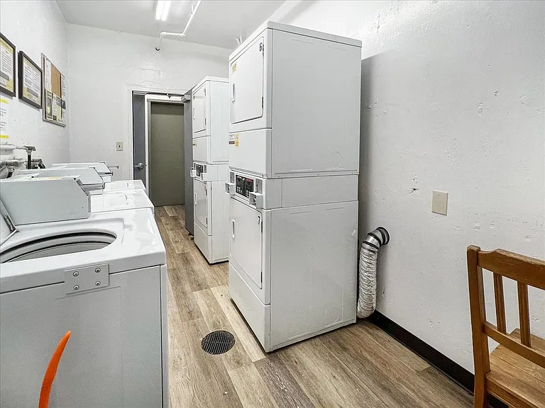 749 Garland Ave — Photo 56