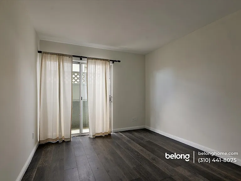 2223 S Bentley Ave #104 — Photo 19