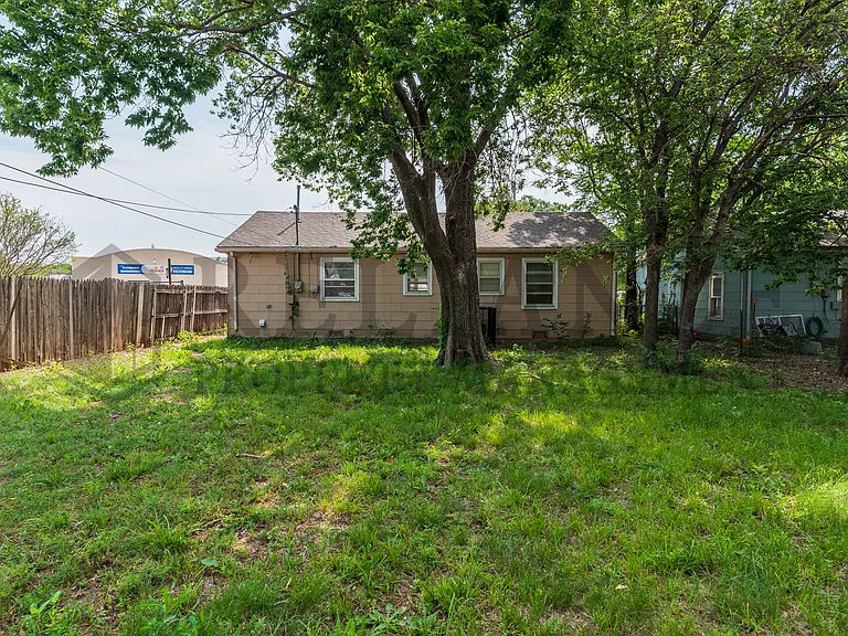 1843 S Pattie St — Photo 15