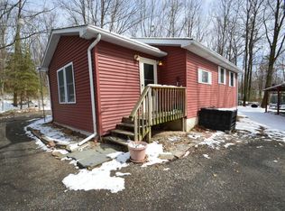 502 Barrys Rd, Effort, PA 18330