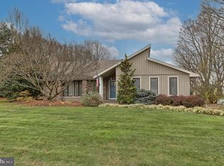 143 Maple Ln, Lebanon, PA 17042