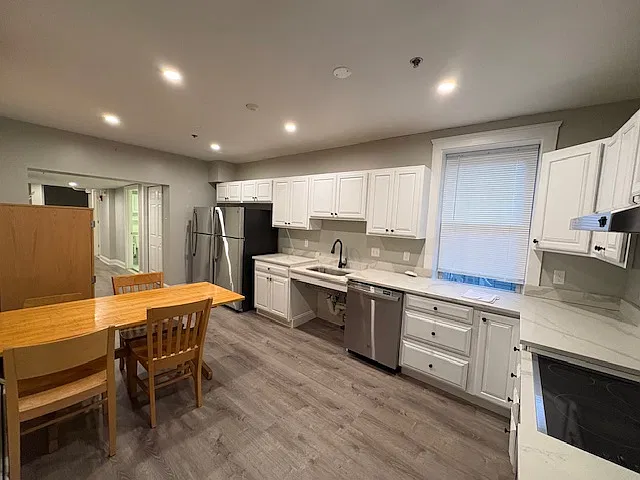 3 bed, 1500 sqft, $3,000 — Photo 3
