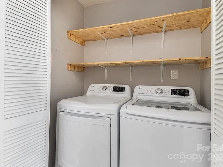 7610 Woods Ln #5 — Photo 13
