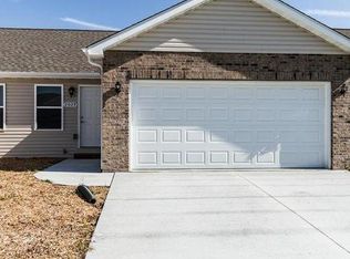 2045 Wexford Green Way, Belleville, IL