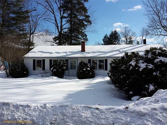 2nd image of 7 Woodridge Dr